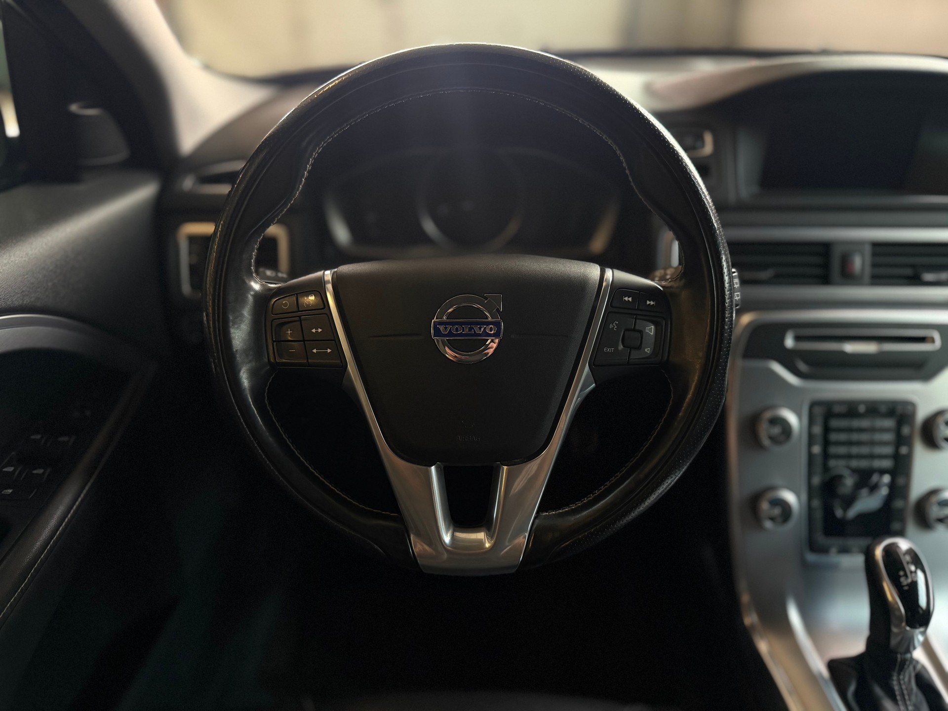 VOLVO XC70 D4 Momentum Dynamic Edition Geartronic-image-14