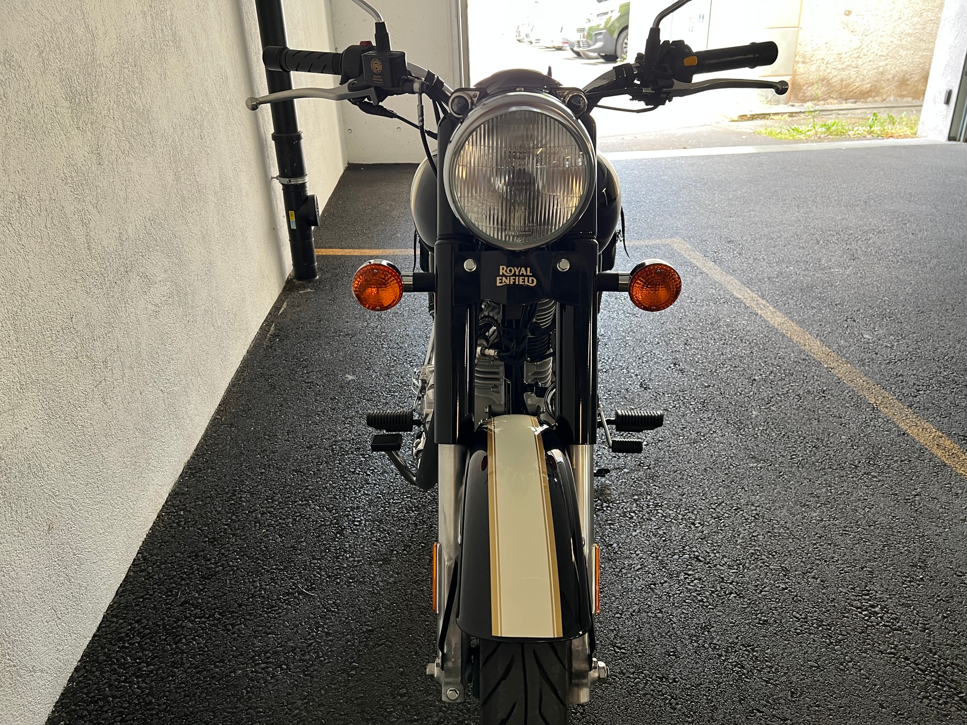 ROYAL ENFIELD Classic 500i EFI-image-2