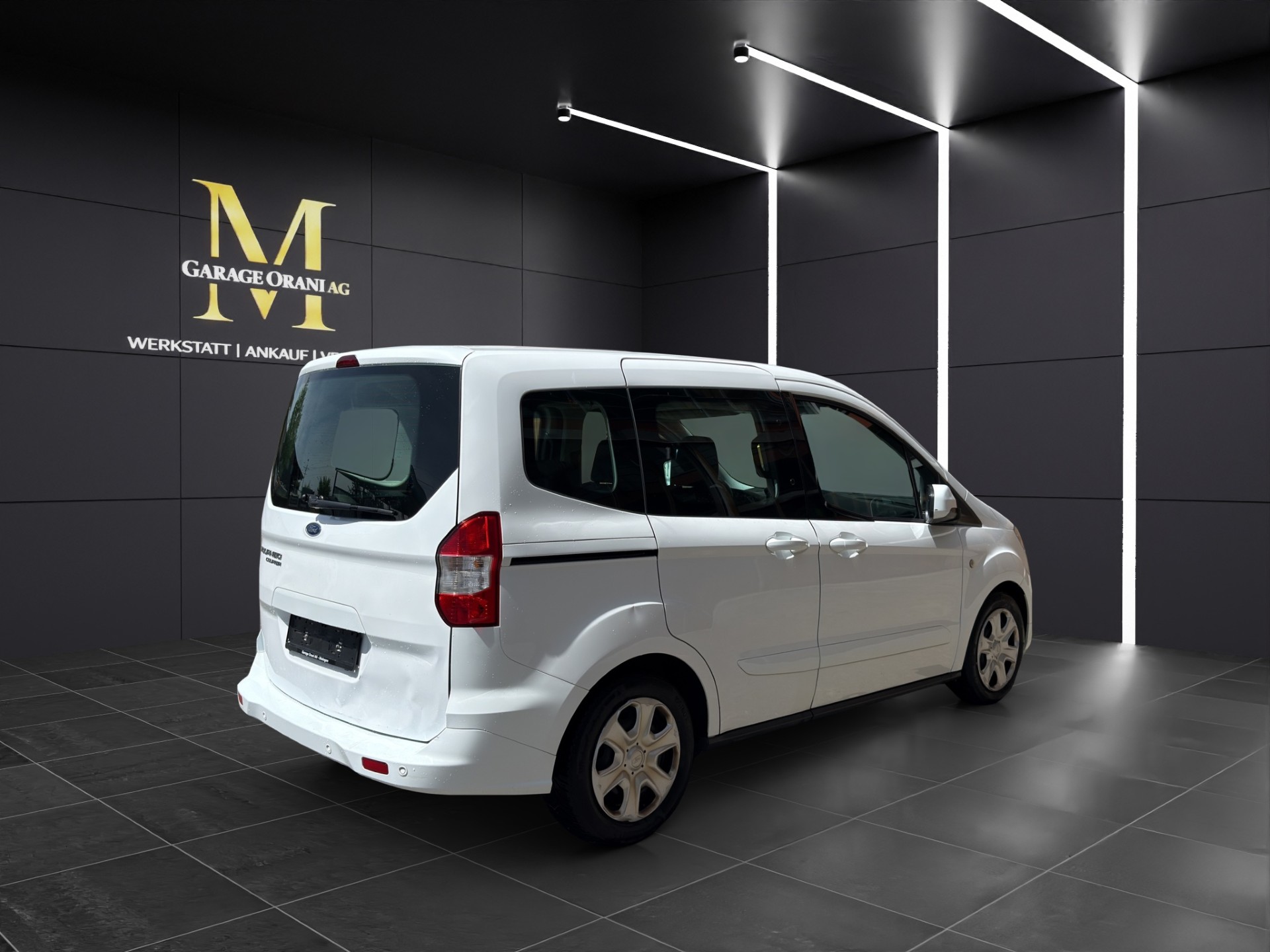 FORD Tourneo Courier 1.0 SCTi Titanium-image-4