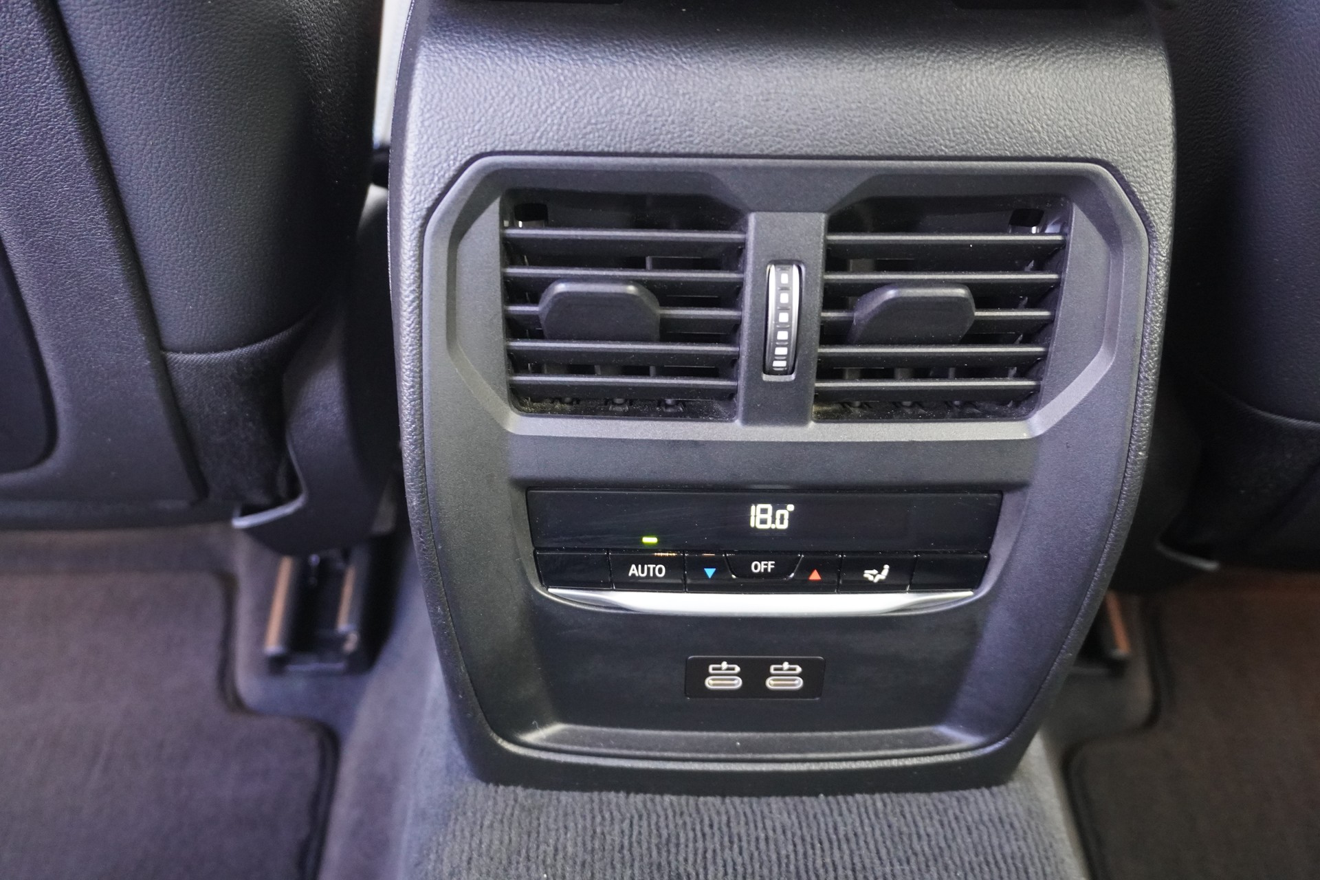 BMW 320d xDrive 48V Touring M Sport Steptronic-image-17