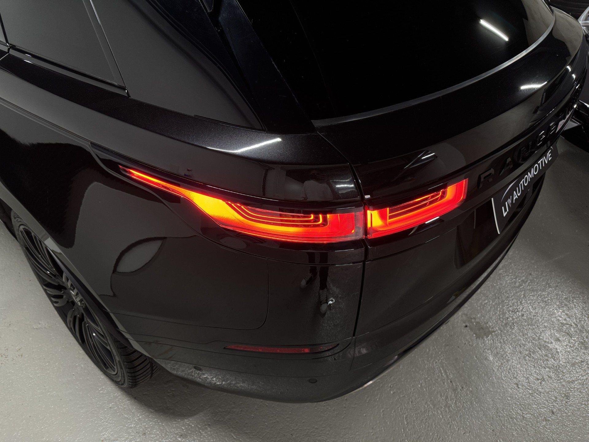 LAND ROVER Range Rover Velar R-Dynamic P 300 HSE Automatic-image-7