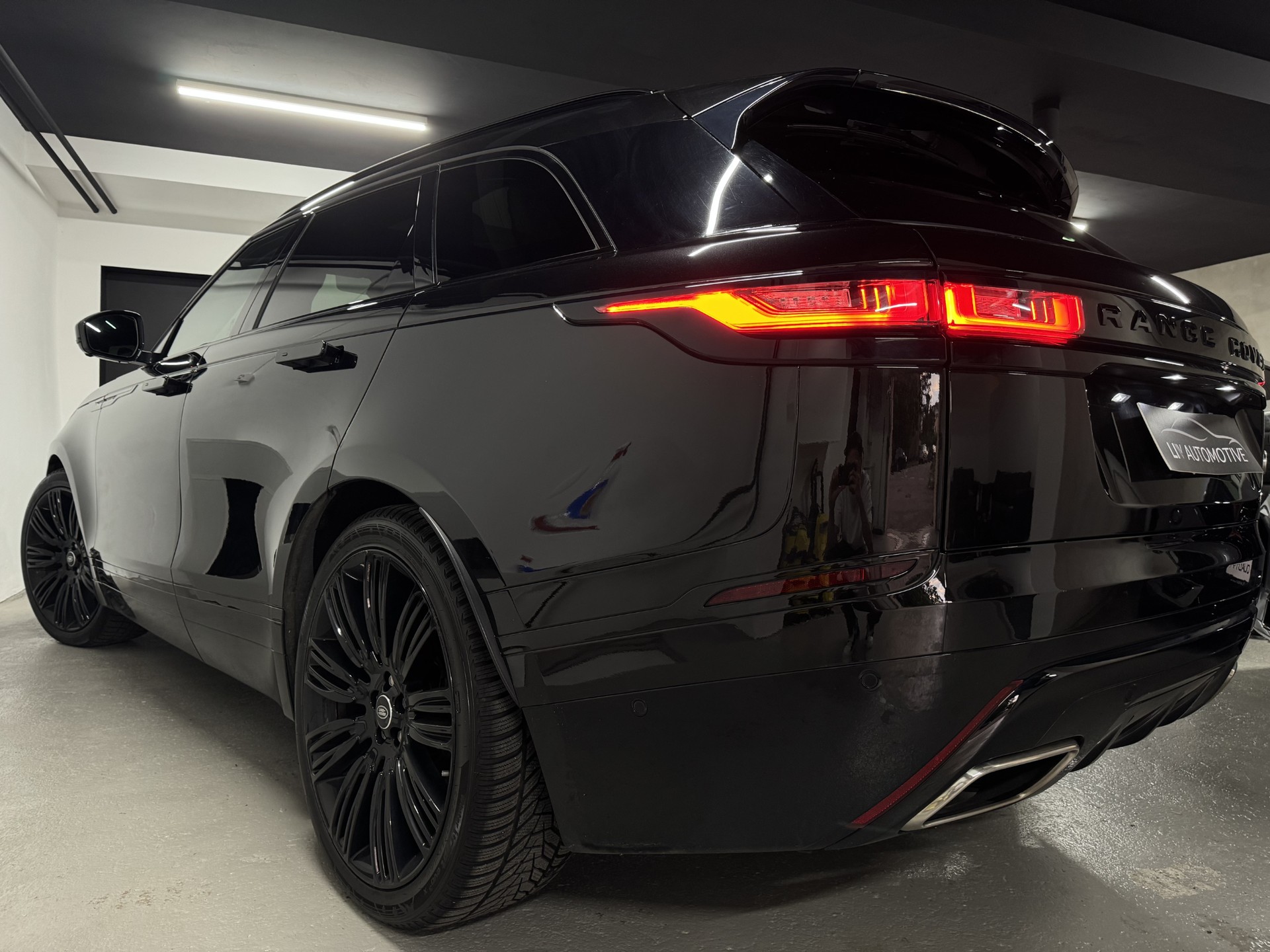 LAND ROVER Range Rover Velar R-Dynamic P 300 HSE Automatic-image-5