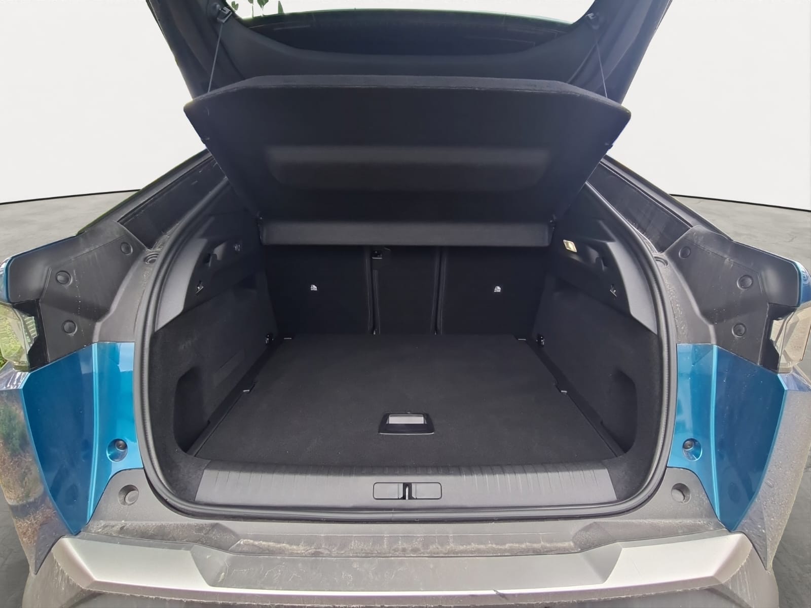 PEUGEOT 3008 145 e-DCS6 Hybrid GT-image-8