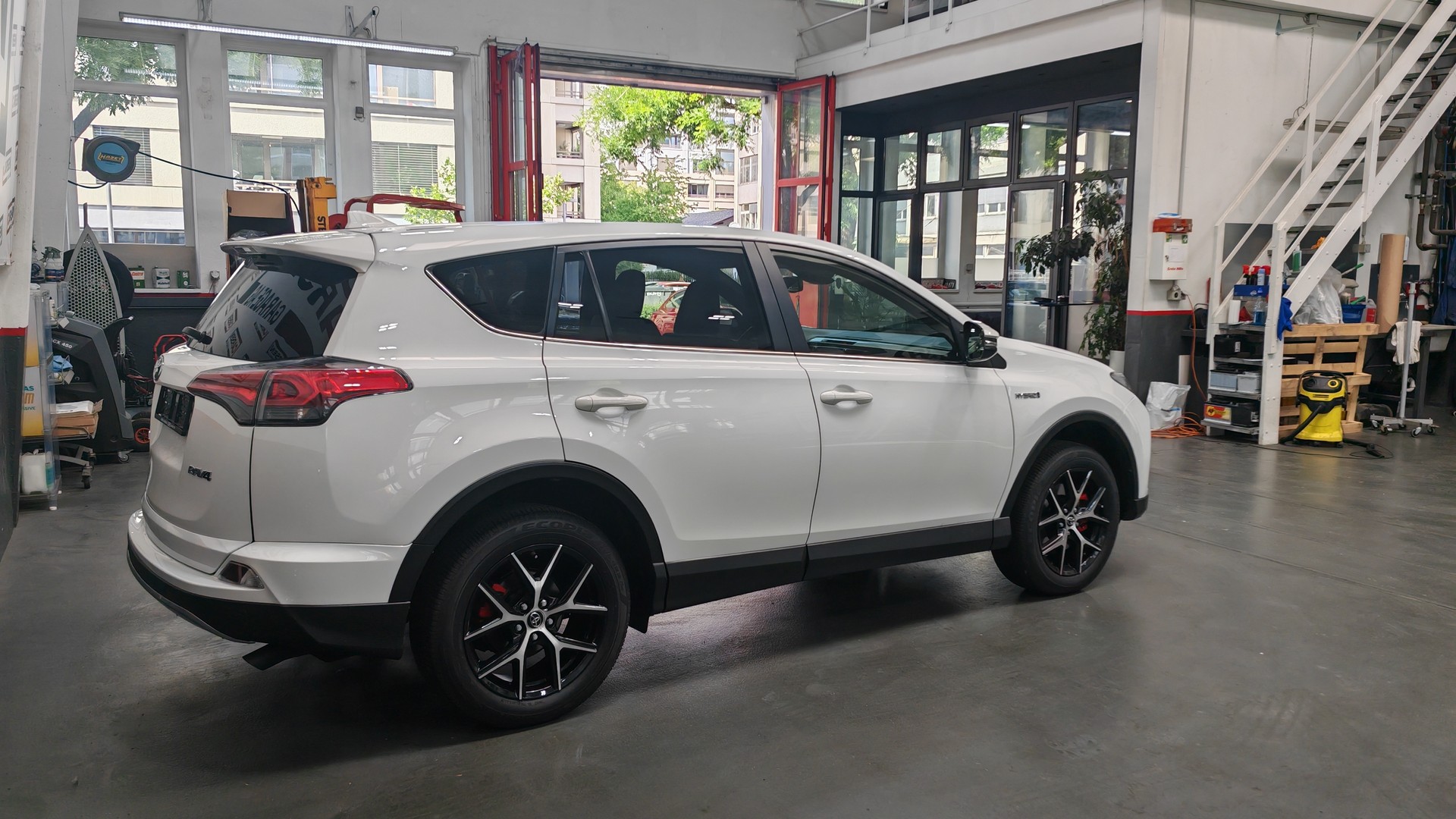 TOYOTA RAV-4 2.5 HSD Style e-CVT-image-3