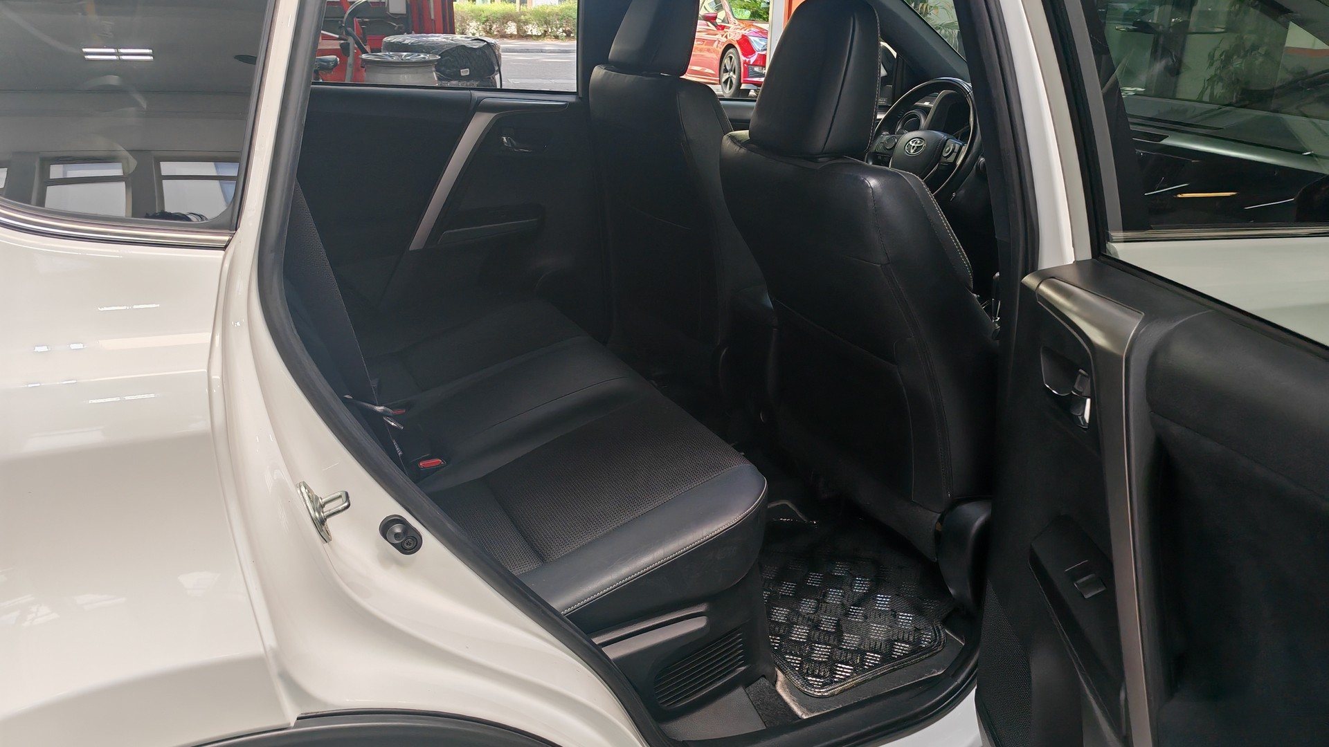 TOYOTA RAV-4 2.5 HSD Style e-CVT-image-11