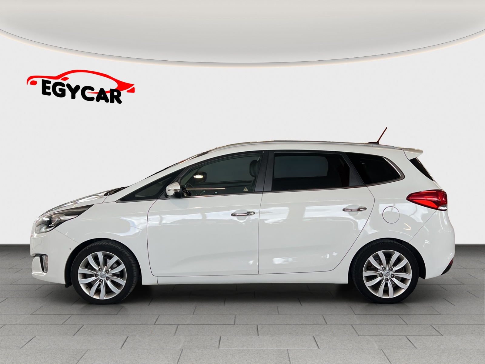 KIA Carens 1.7 CRDi Style-image-5