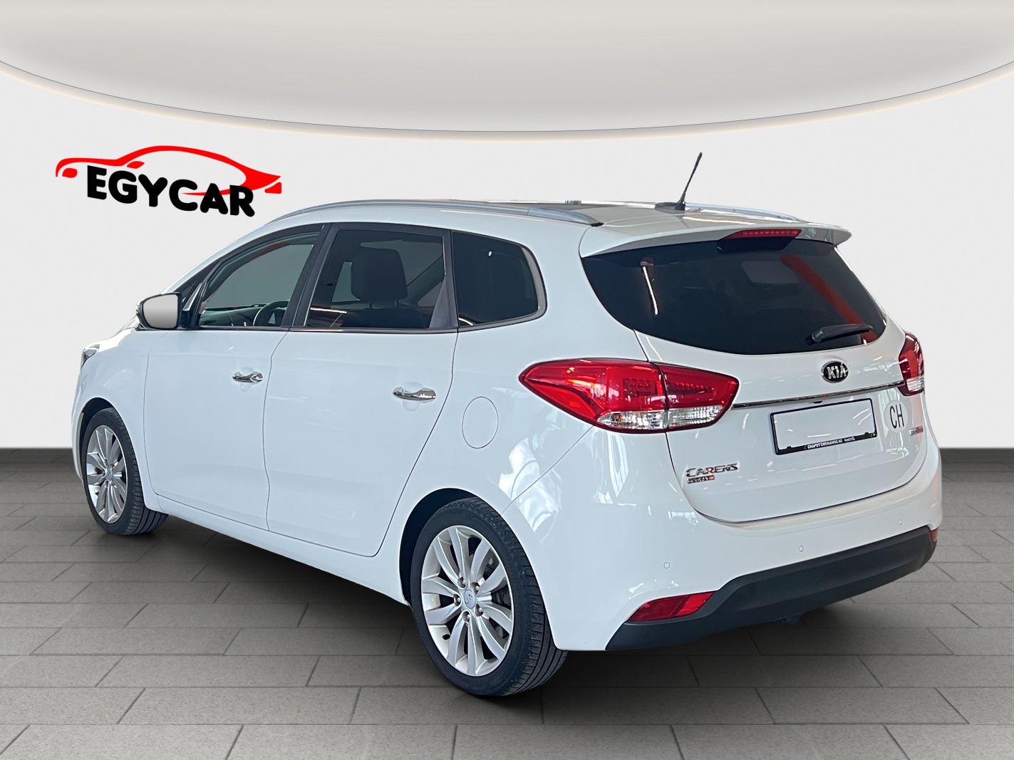 KIA Carens 1.7 CRDi Style-image-4