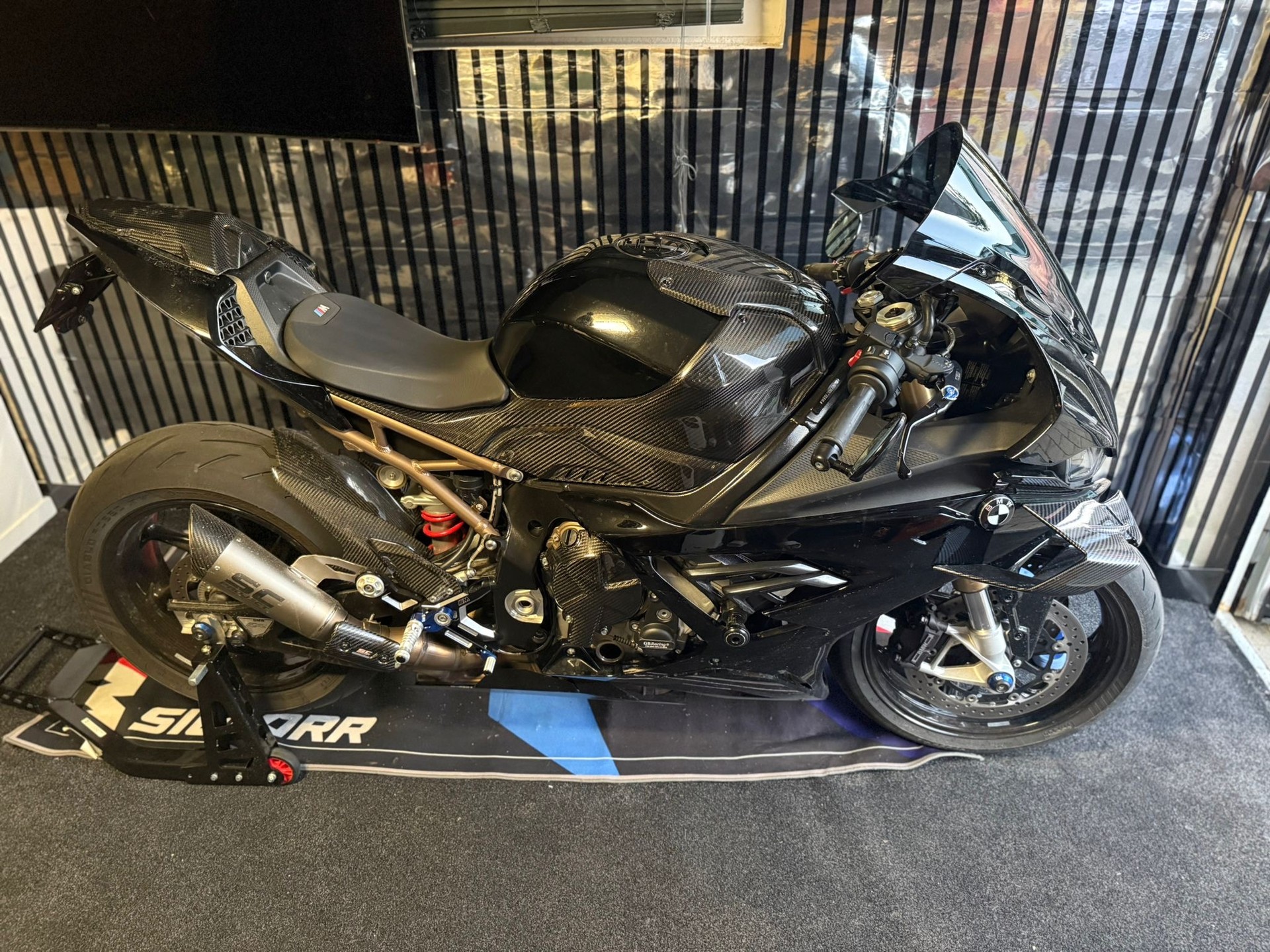 BMW S 1000 RR-image-0