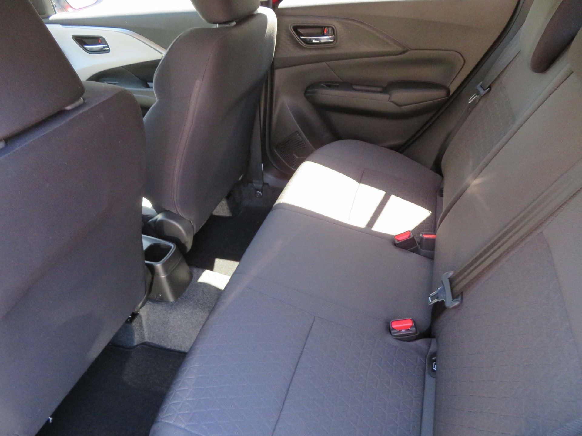 SUZUKI Swift 1.2 Sakura Top Hybrid-image-12