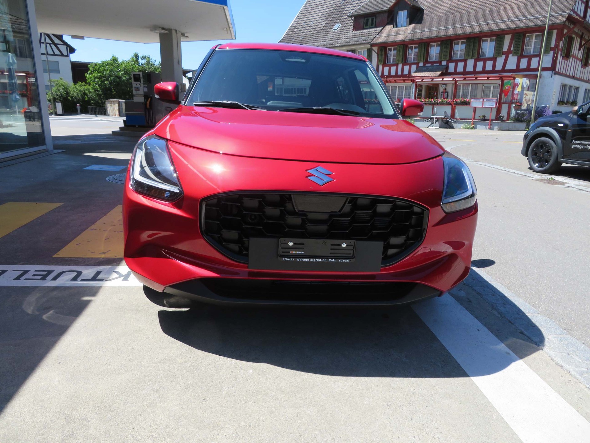 SUZUKI Swift 1.2 Sakura Top Hybrid-showroom-element-3
