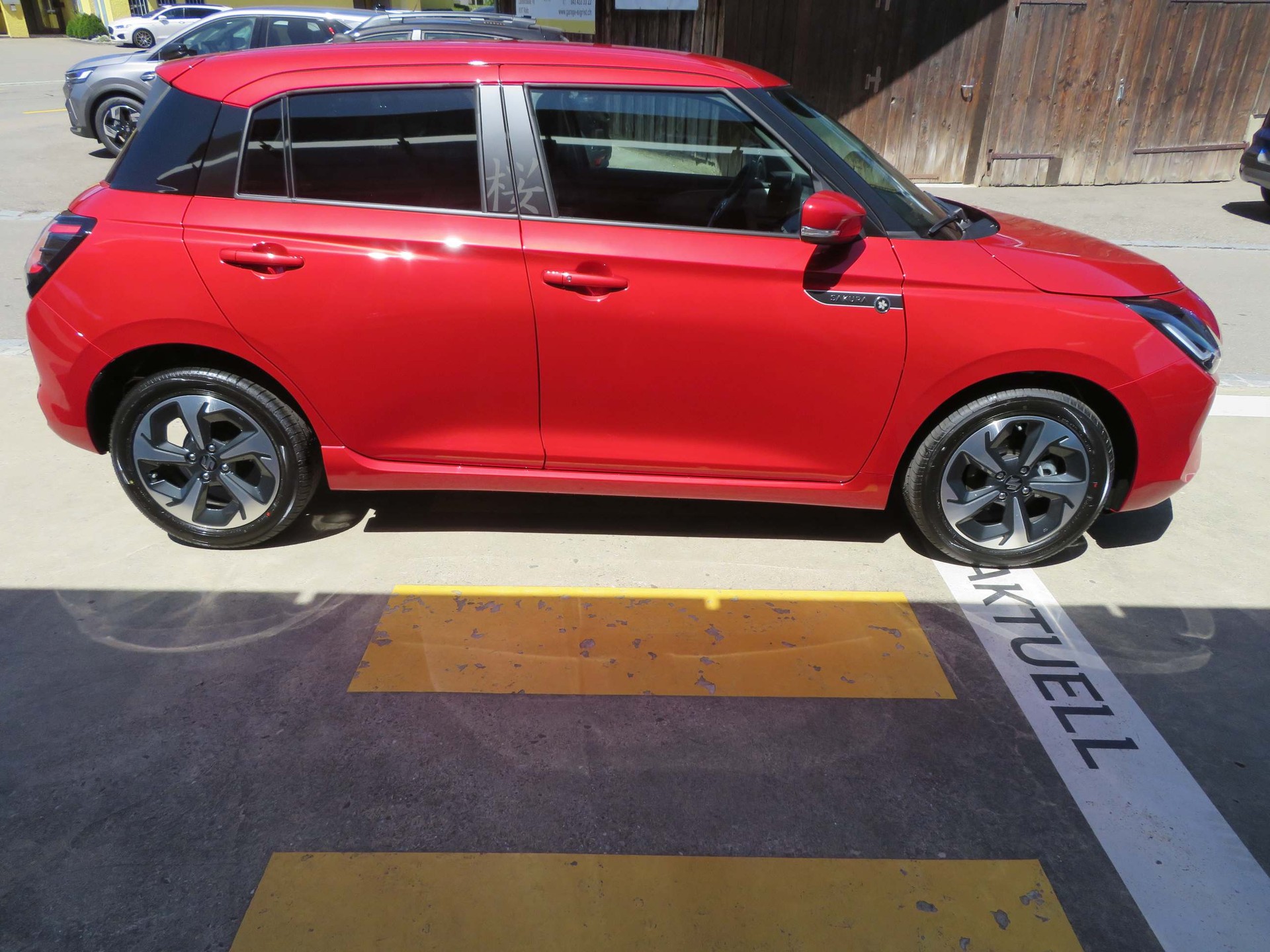 SUZUKI Swift 1.2 Sakura Top Hybrid-image-5