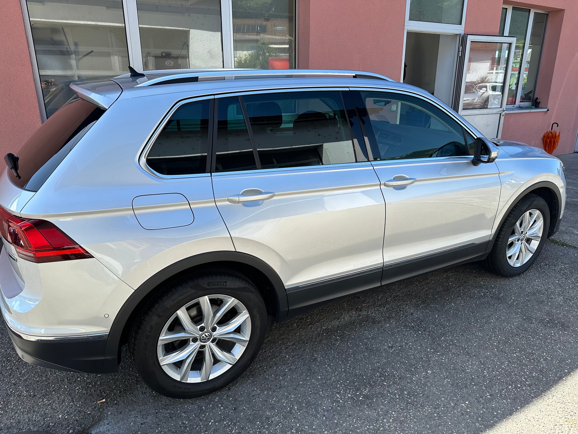 VW Tiguan 2.0 TDI SCR Highline 4Motion DSG-image-2
