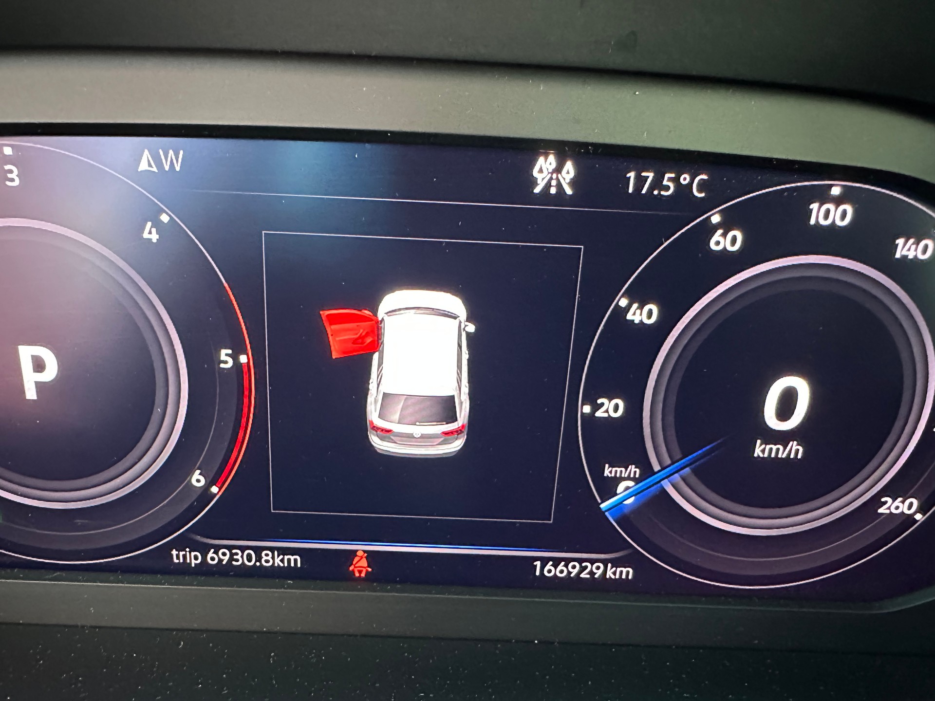 VW Tiguan 2.0 TDI SCR Highline 4Motion DSG-image-5