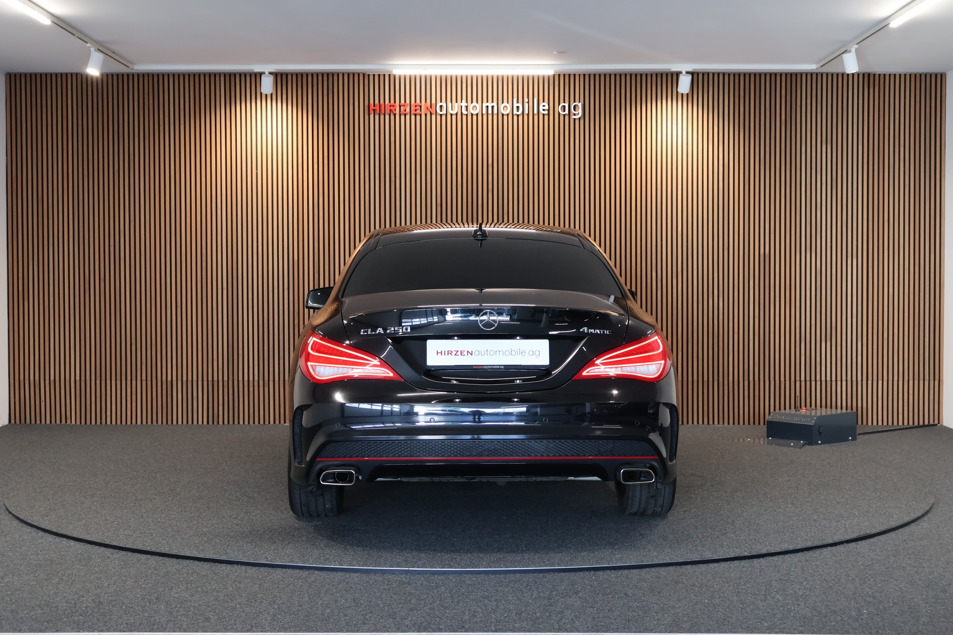 MERCEDES-BENZ CLA 250 Sport 7G-DCT 4Matic-showroom-element-3