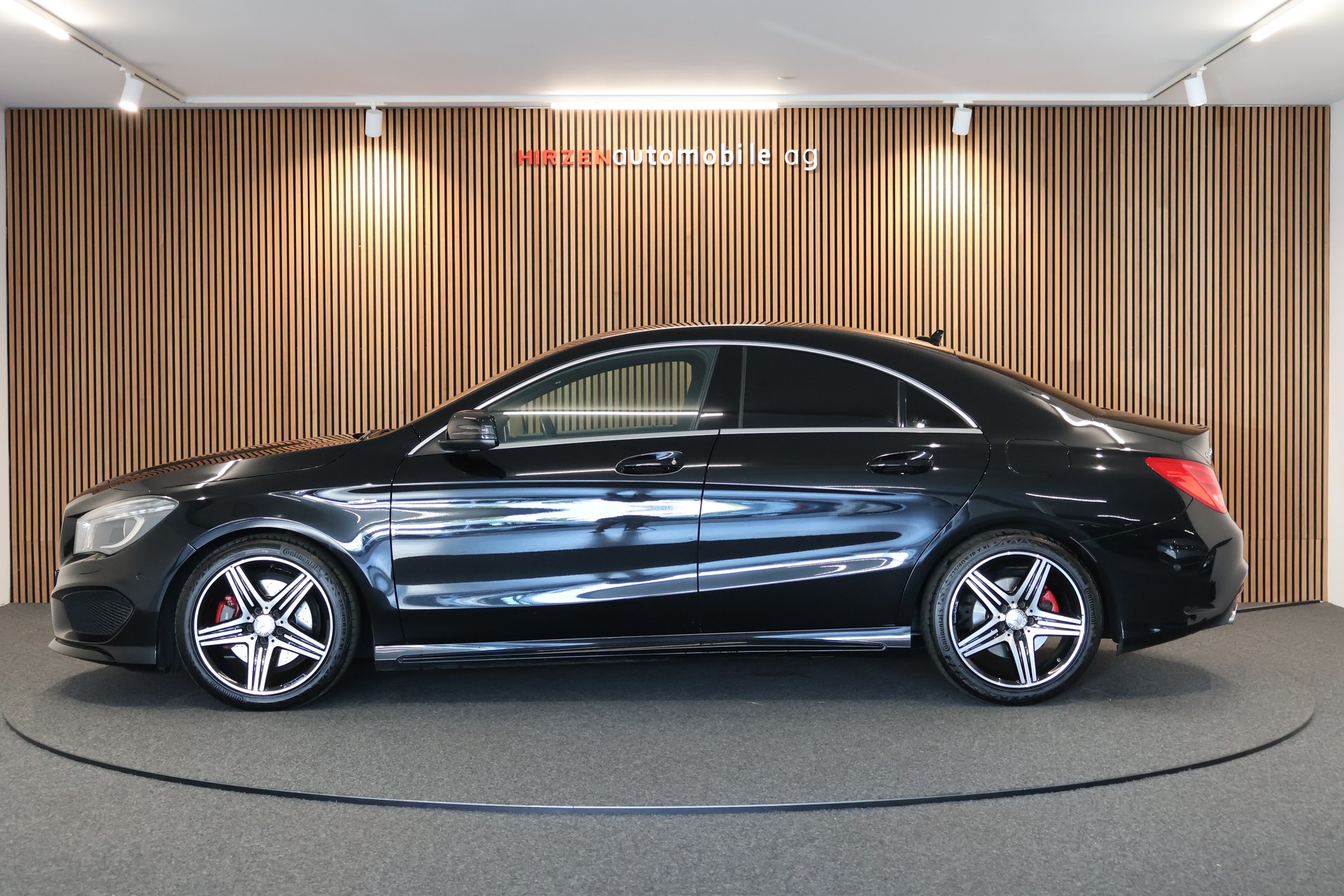 MERCEDES-BENZ CLA 250 Sport 7G-DCT 4Matic-showroom-element-1