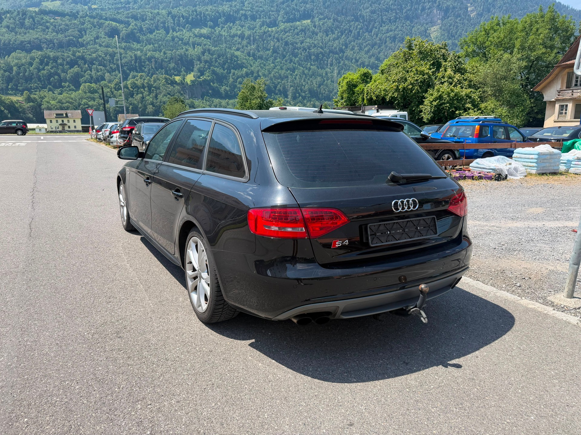 AUDI S4 Avant 3.0 TFSI quattro S-tronic-showroom-element-2