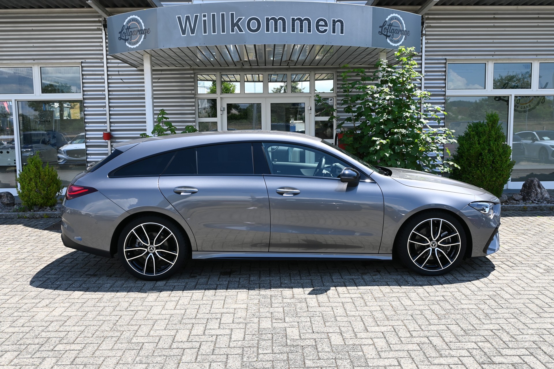 MERCEDES-BENZ CLA 200d AMG Line Shooting Brake 7G-DCT + AHK 1600kg-showroom-element-3