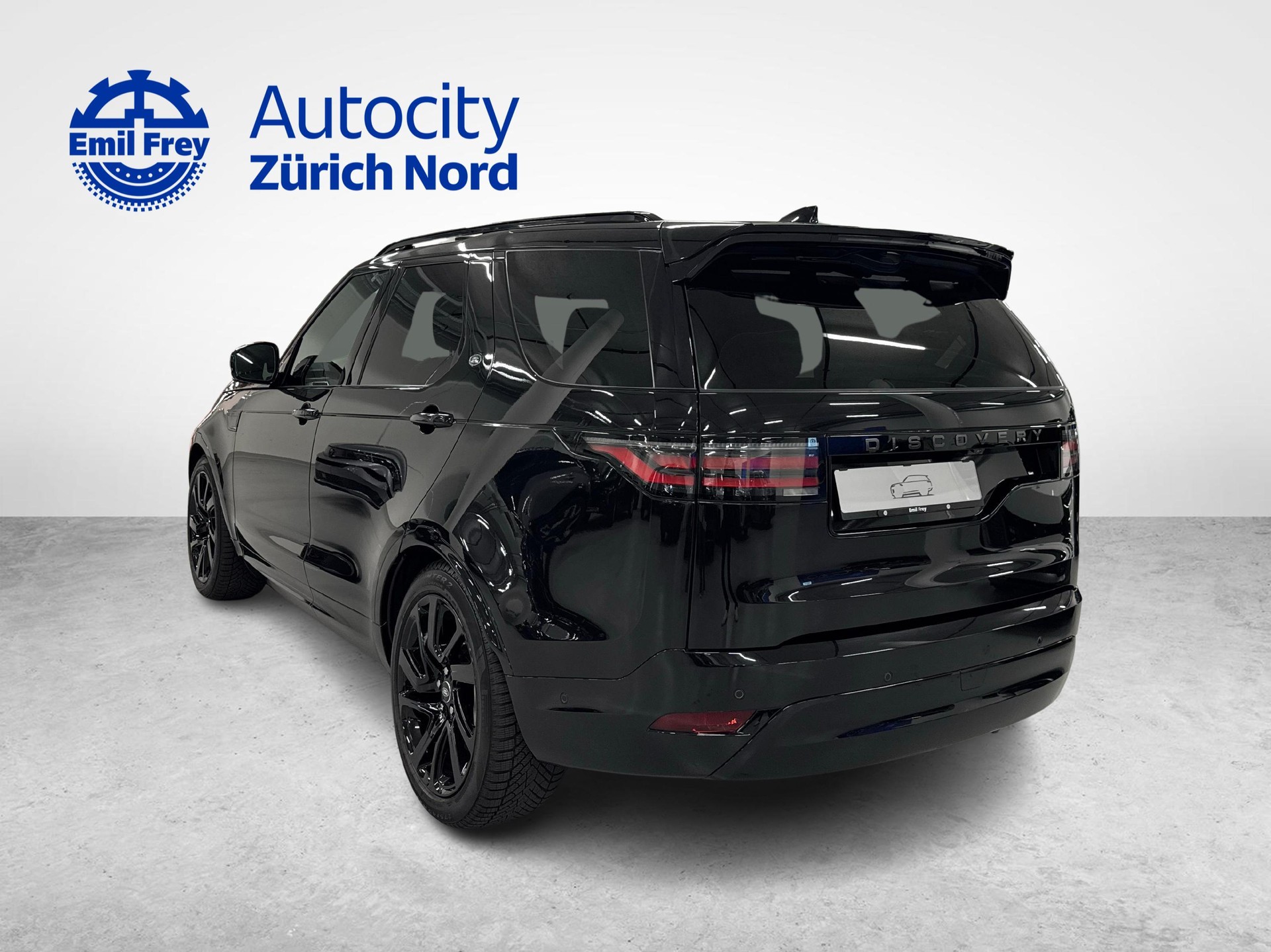 LAND ROVER Discovery 3.0 D I6 350 Dynamic SE-showroom-element-2