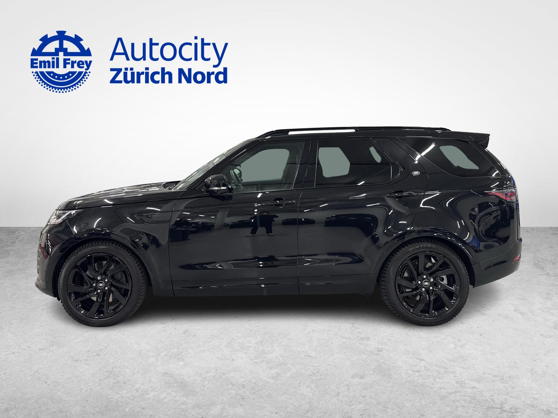 LAND ROVER Discovery 3.0 D I6 350 Dynamic SE-showroom-element-1