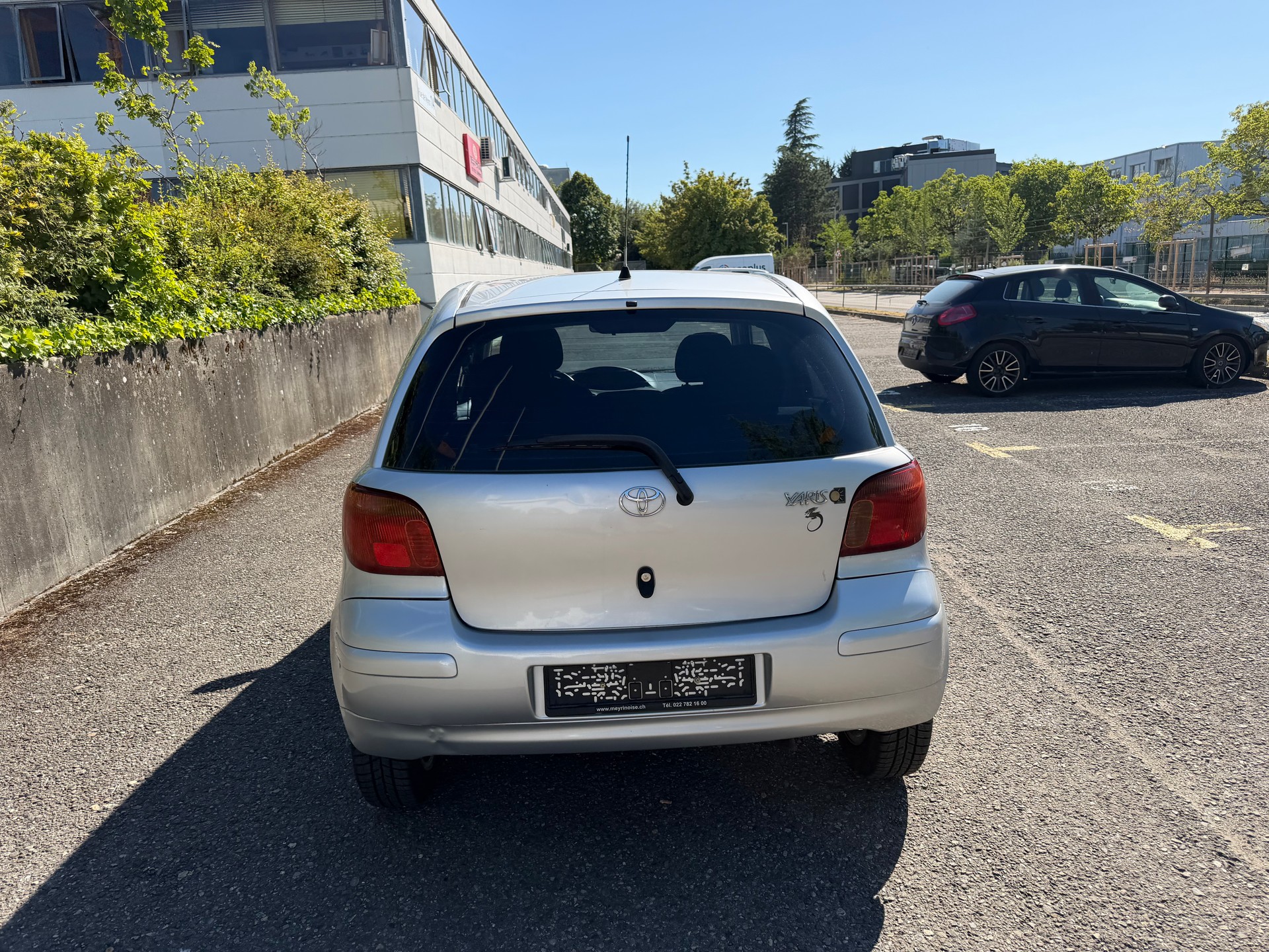 TOYOTA Yaris 1.0 Automatique-image-6
