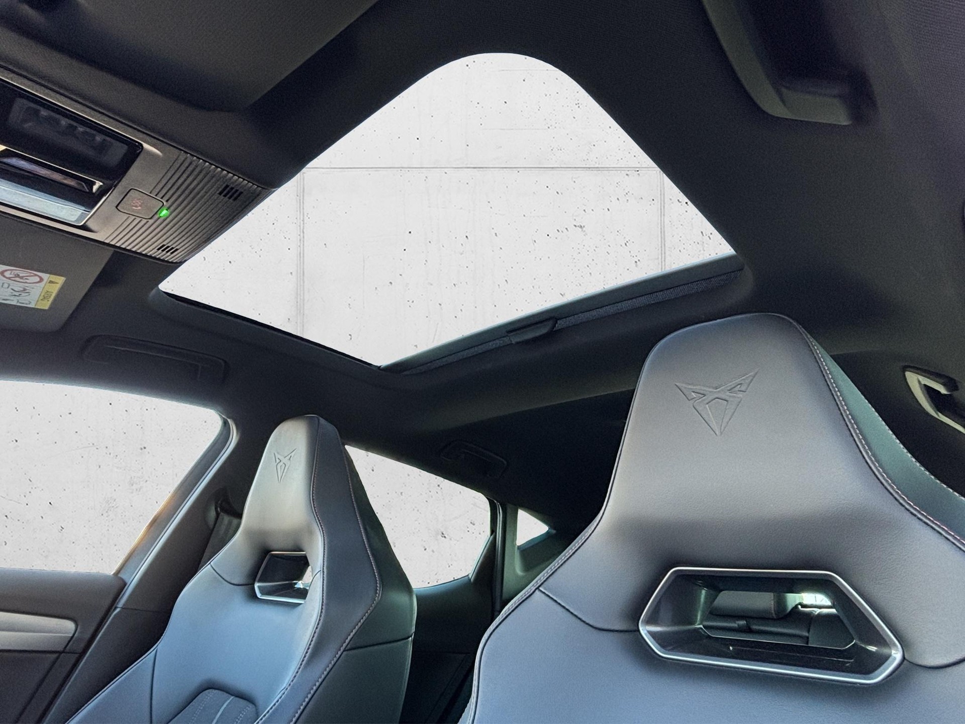 CUPRA Leon 2.0 TSI 300 DSG-image-17