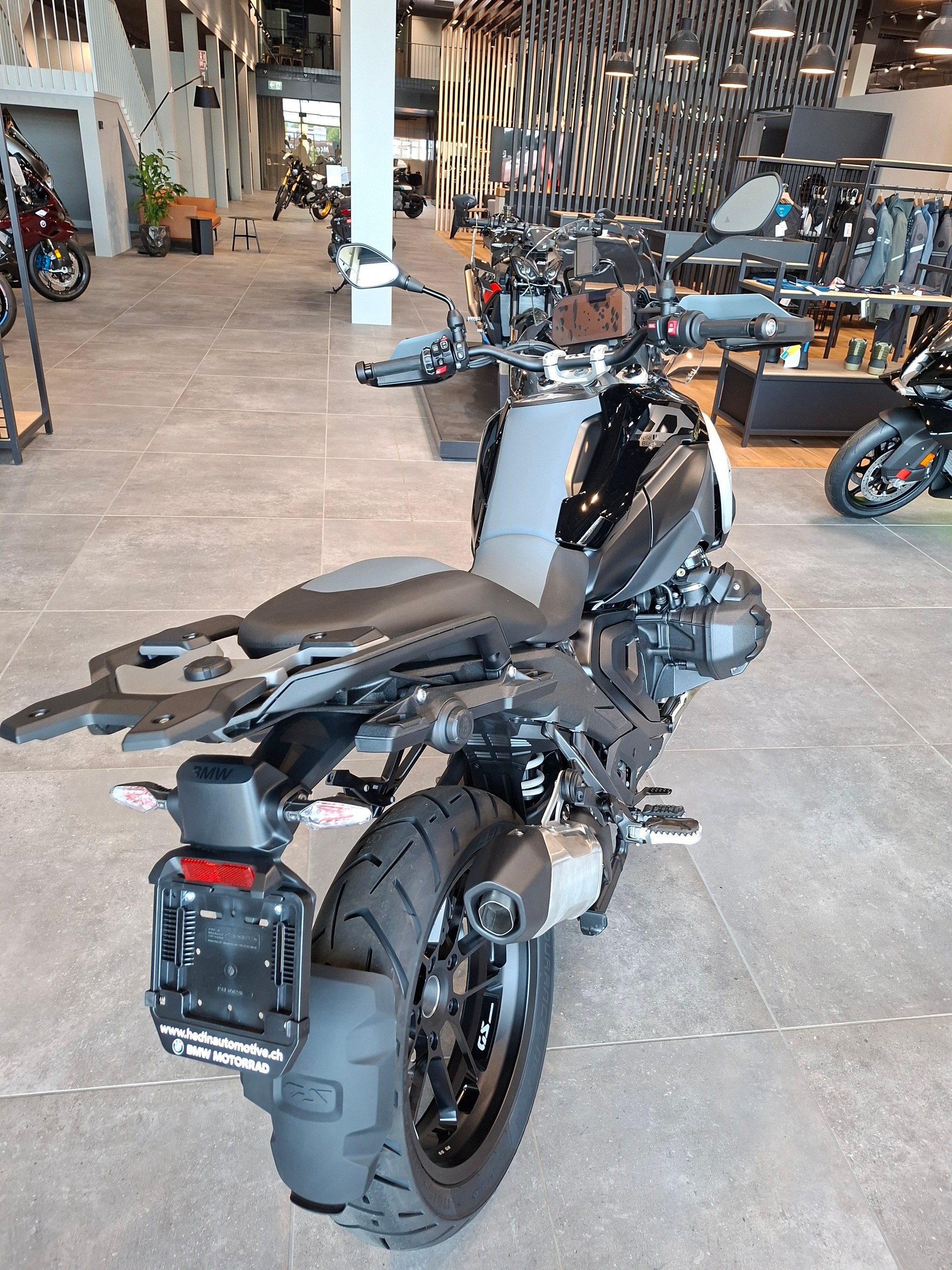 BMW R 1300 GS-image-1