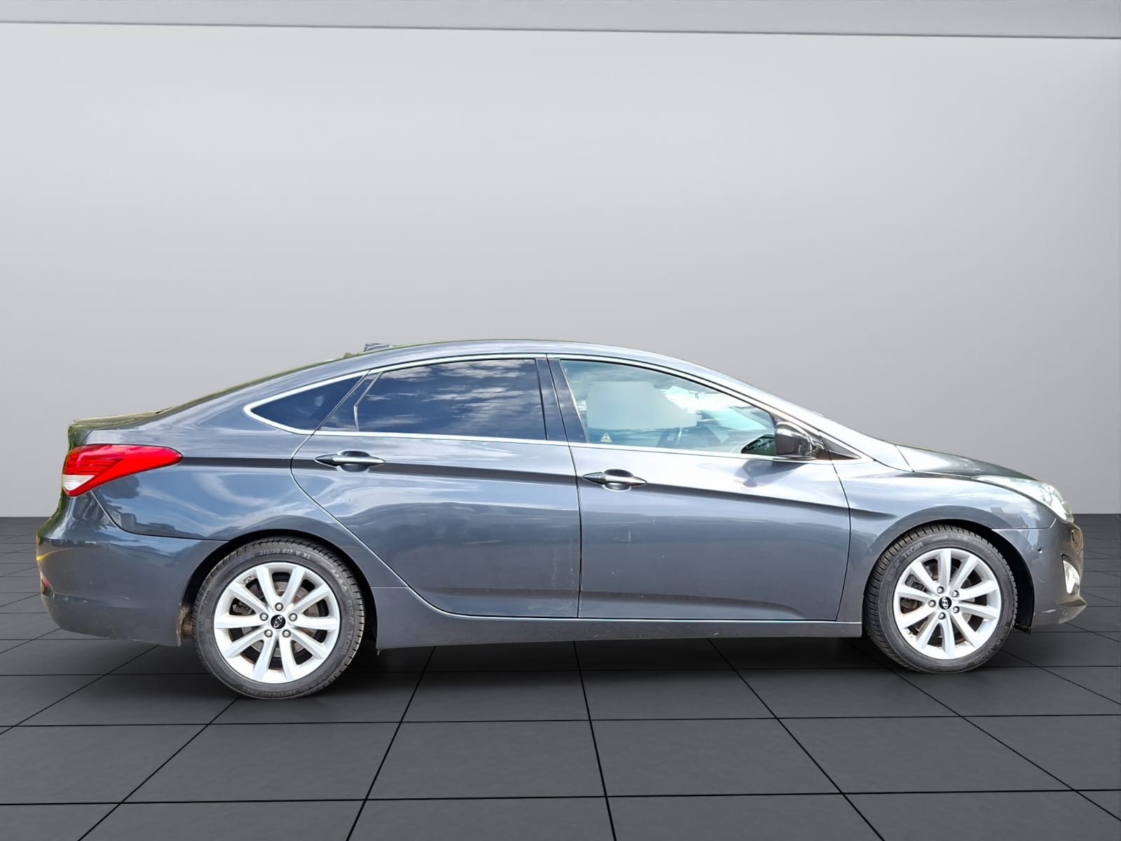 HYUNDAI i40 2.0 GDi Premium Automatic-image-7