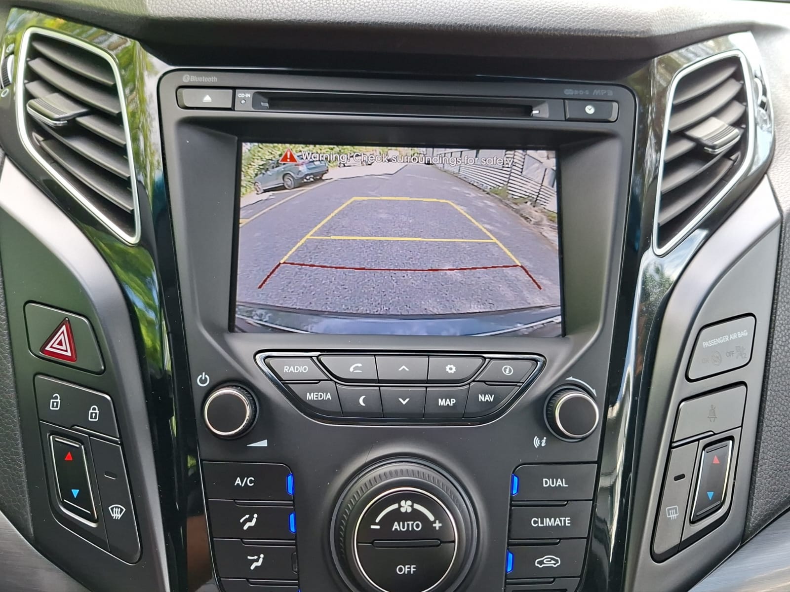 HYUNDAI i40 2.0 GDi Premium Automatic-image-16