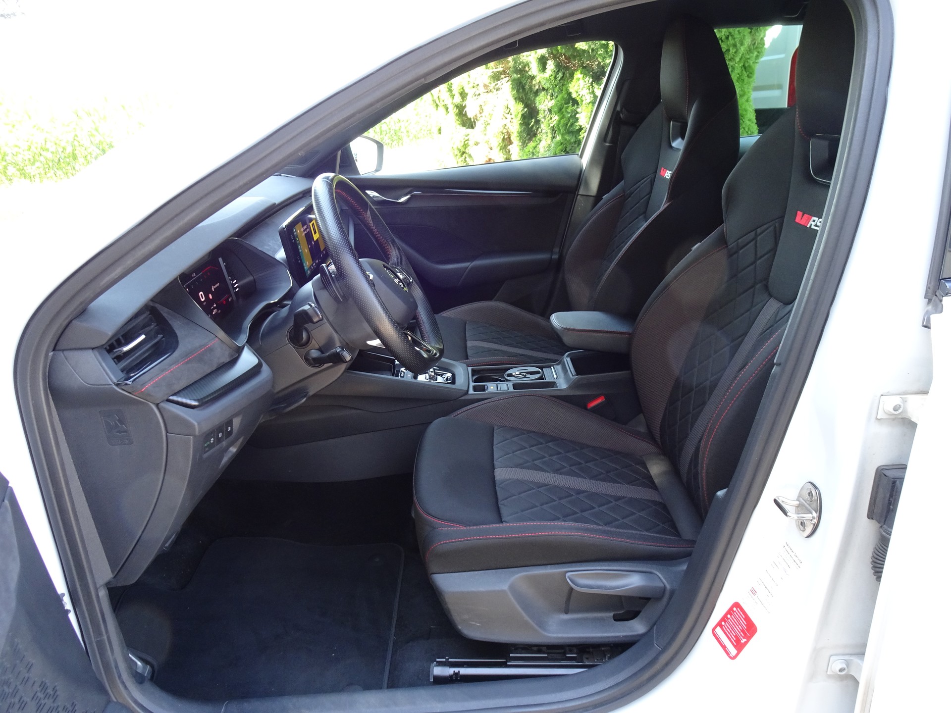 SKODA Octavia Combi 2.0 TDI DSG RS 4x4-image-6