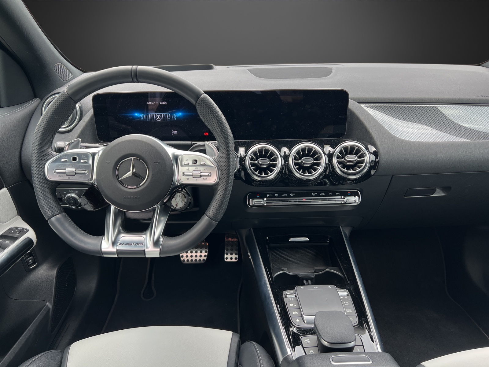 MERCEDES-BENZ GLA 35 AMG 4Matic 8G-Speedshift DCT-image-9