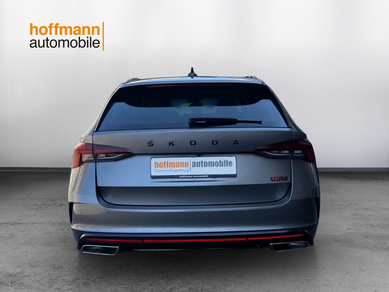 SKODA Octavia Combi 2.0 TSI DSG RS-image-4