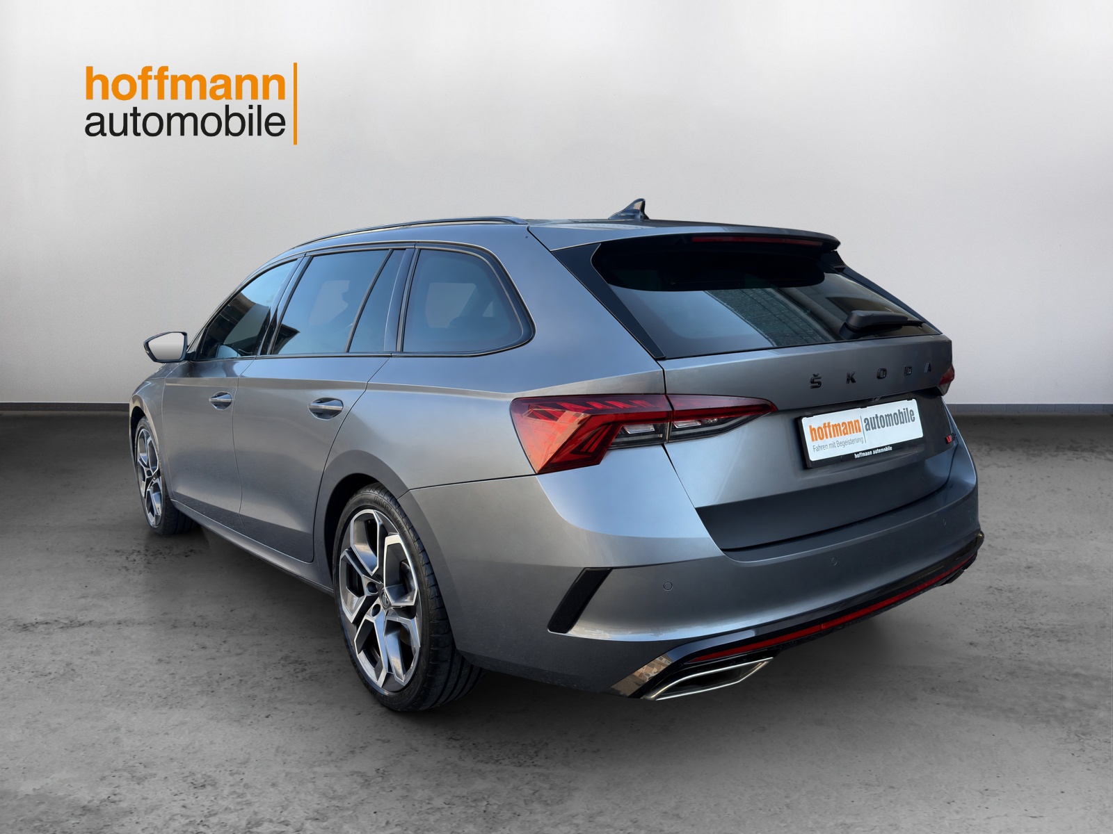 SKODA Octavia Combi 2.0 TSI DSG RS-image-5