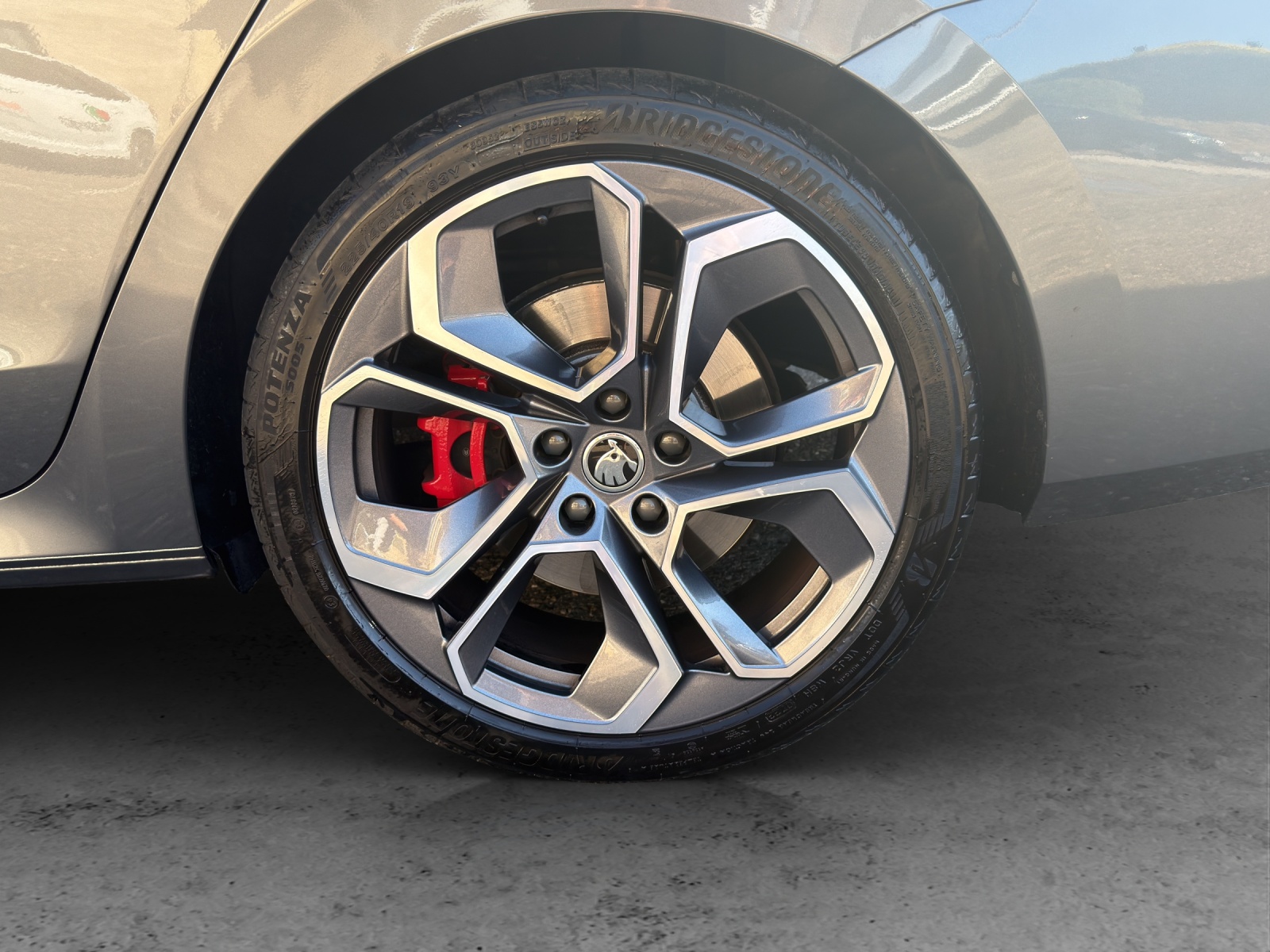 SKODA Octavia Combi 2.0 TSI DSG RS-image-14