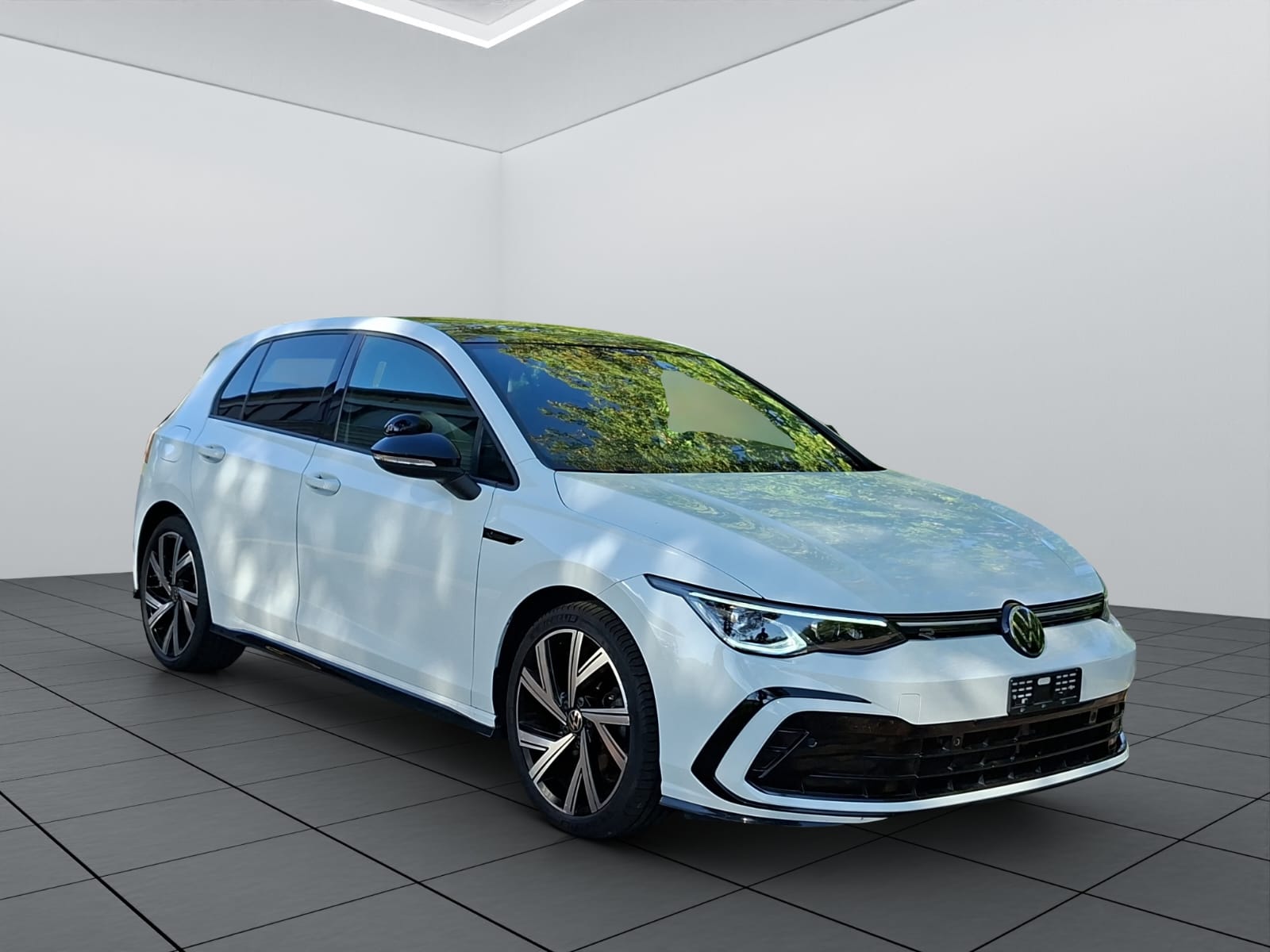 VW Golf 1.5 eTSI mHEV ACT R-Line DSG-showroom-element-2