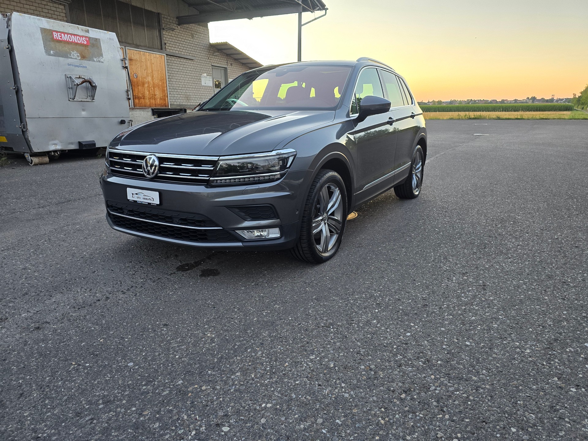 VW Tiguan 2.0 TDI SCR Highline 4Motion DSG-showroom-element-2