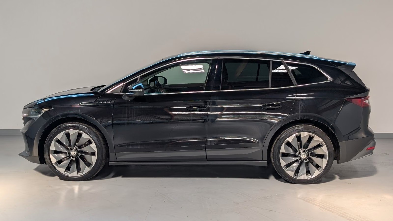 SKODA Enyaq iV 80x-image-13