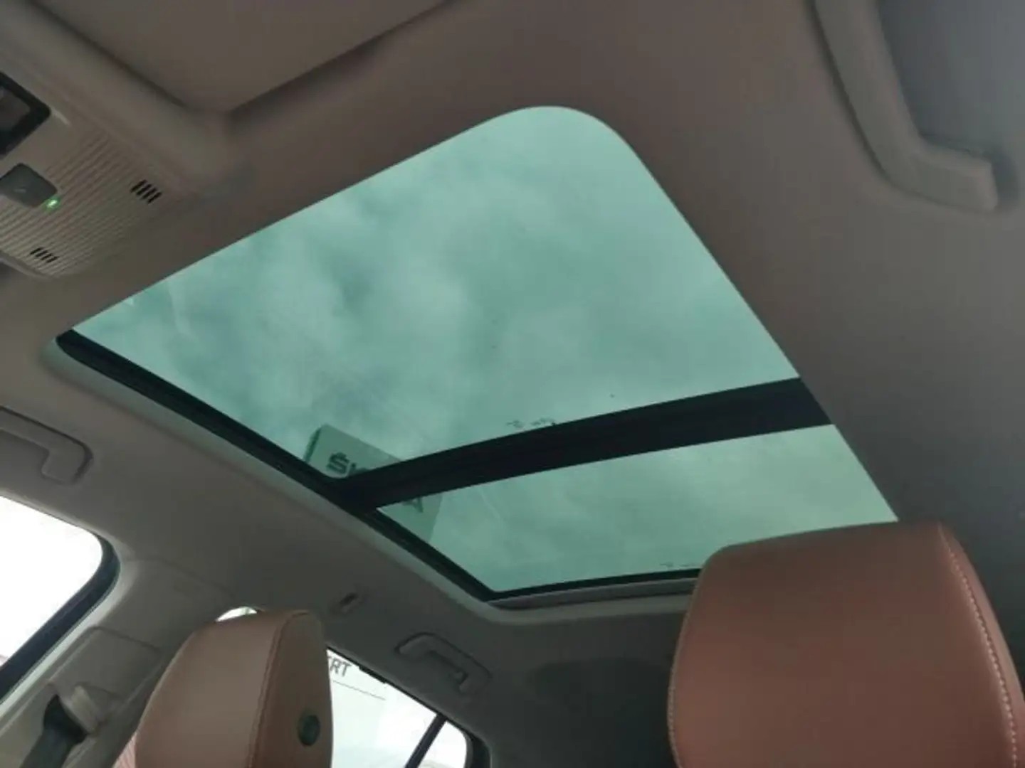 SKODA Enyaq iV 80x-showroom-element-1