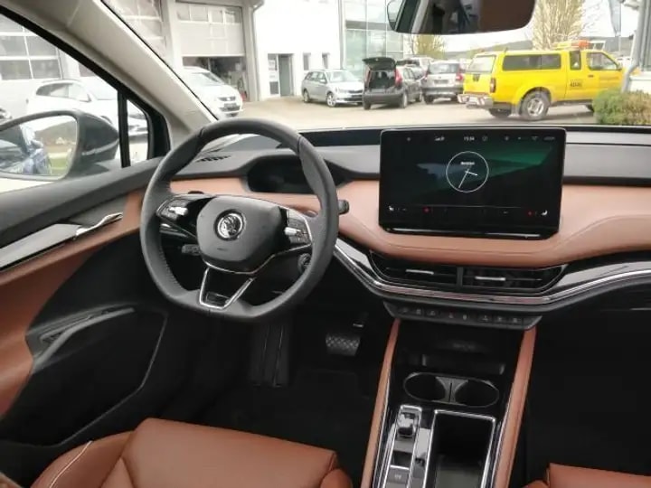 SKODA Enyaq iV 80x-showroom-element-2