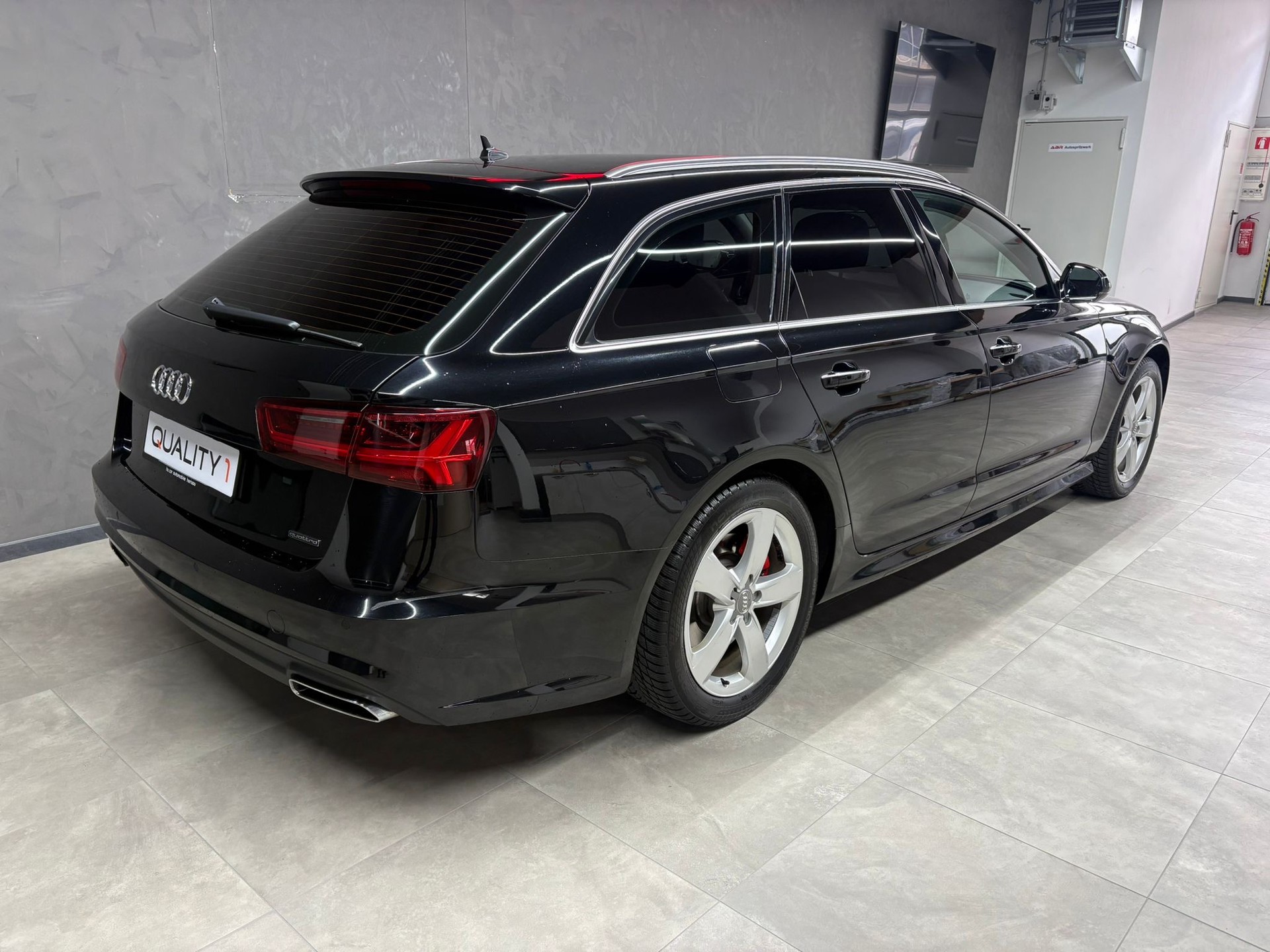 AUDI A6 Avant 3.0 TDI V6 quattro S-tronic-image-5
