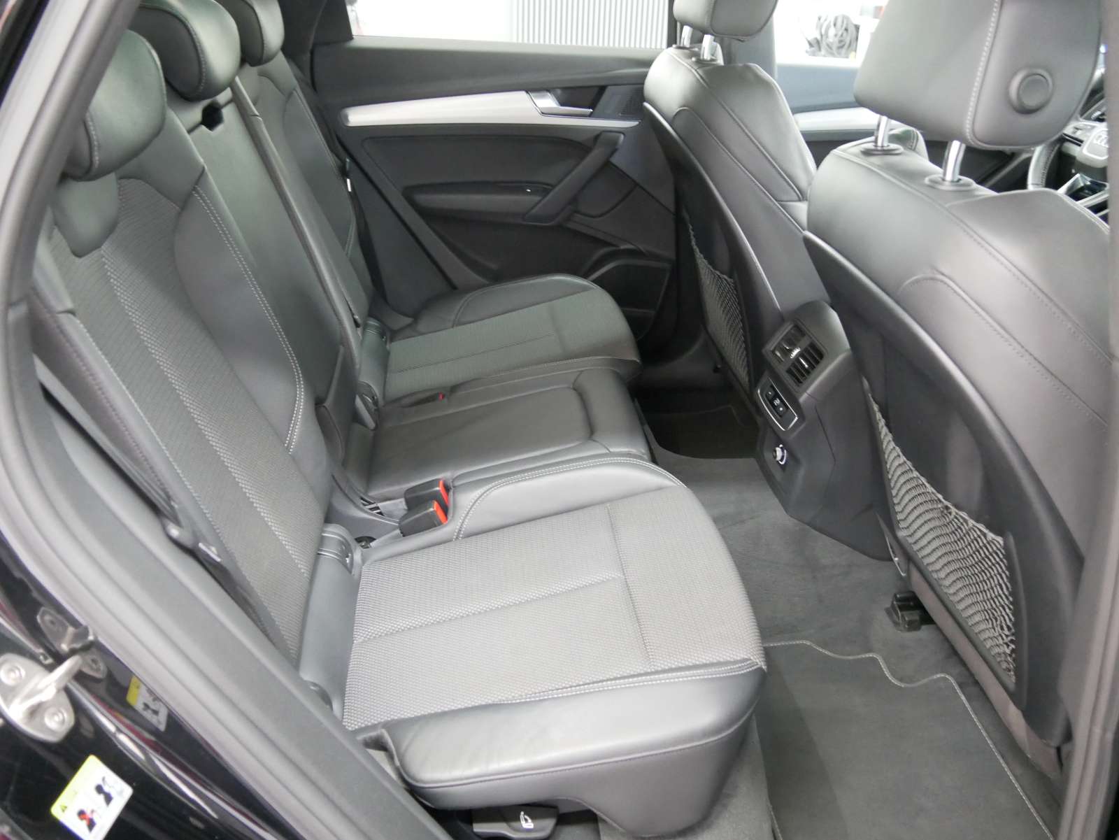 AUDI Q5 55 TFSI e sport quattro-image-13