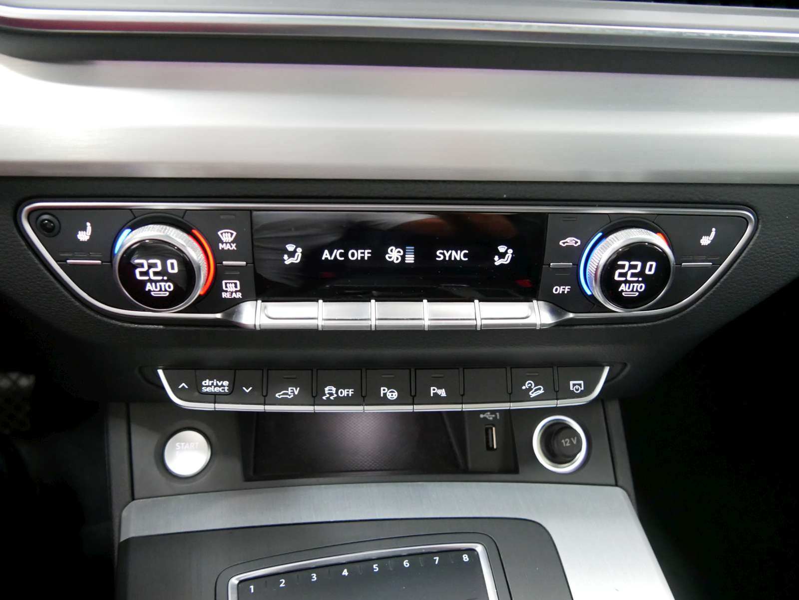 AUDI Q5 55 TFSI e sport quattro-image-9