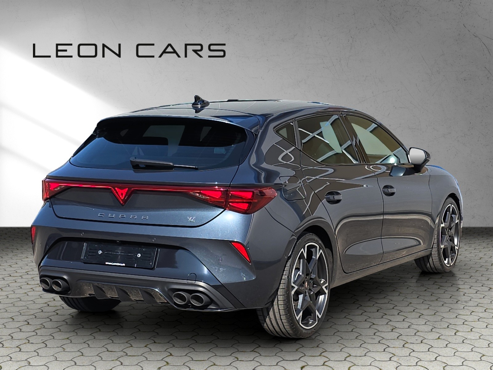 CUPRA LEON 2.0 TSI VZ DSG-image-4