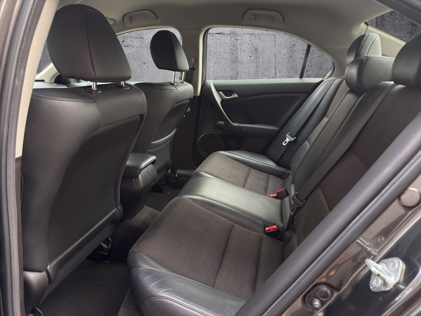 HONDA Accord 2.4i 16V Type-S Automatic *CH-Fahrzeug*-image-11