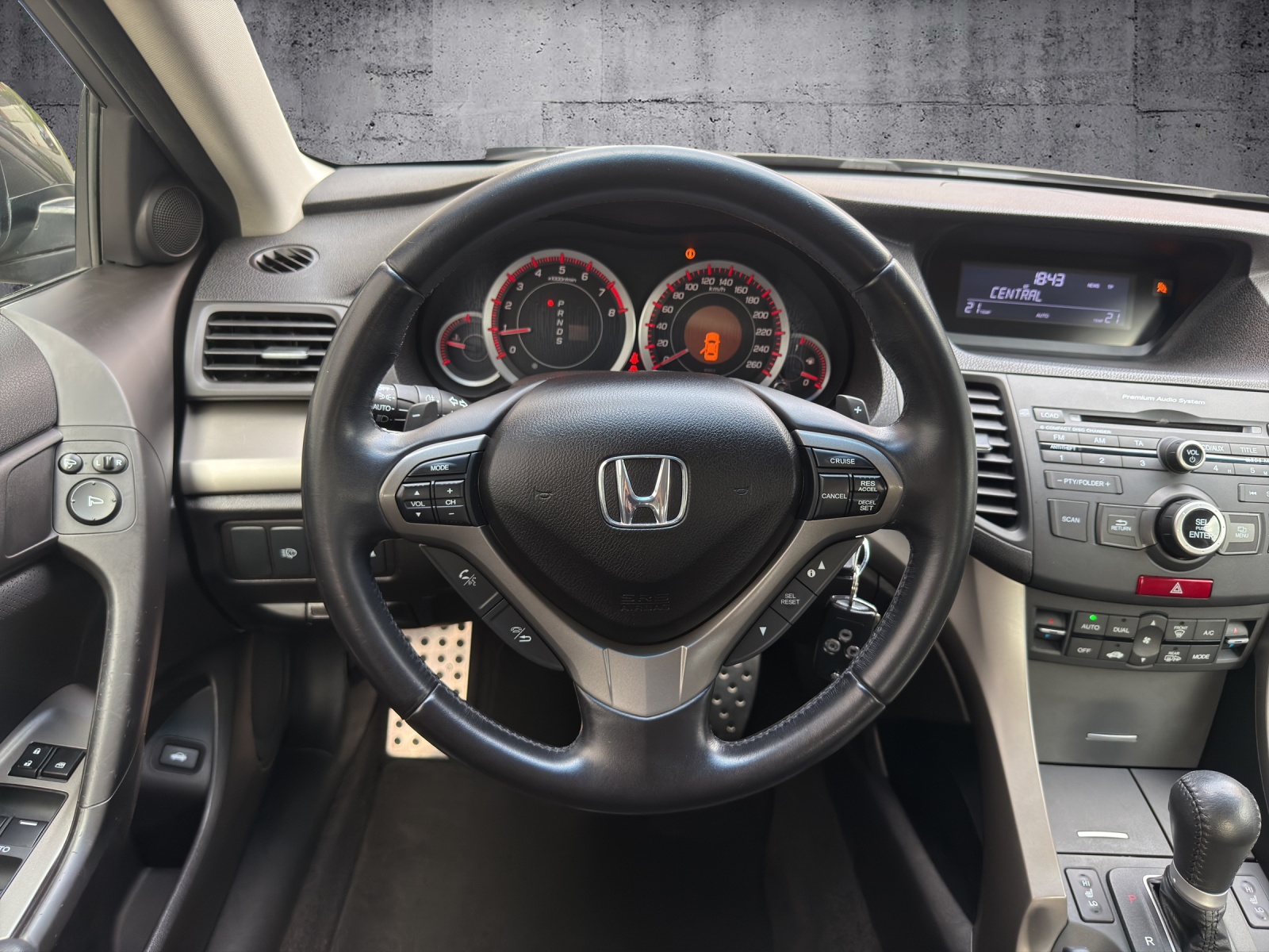 HONDA Accord 2.4i 16V Type-S Automatic *CH-Fahrzeug*-image-7