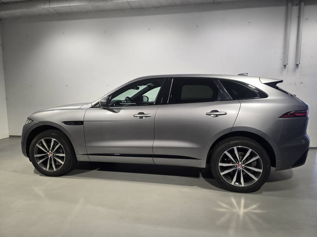 JAGUAR F-Pace 2.0 I4 250 R-Dynamic SE AWD-showroom-element-2