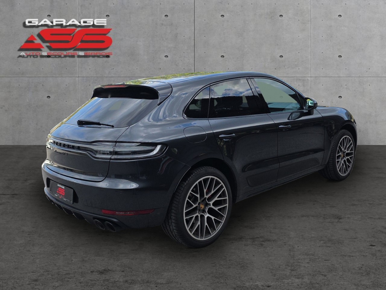 PORSCHE Macan GTS PDK-showroom-element-3