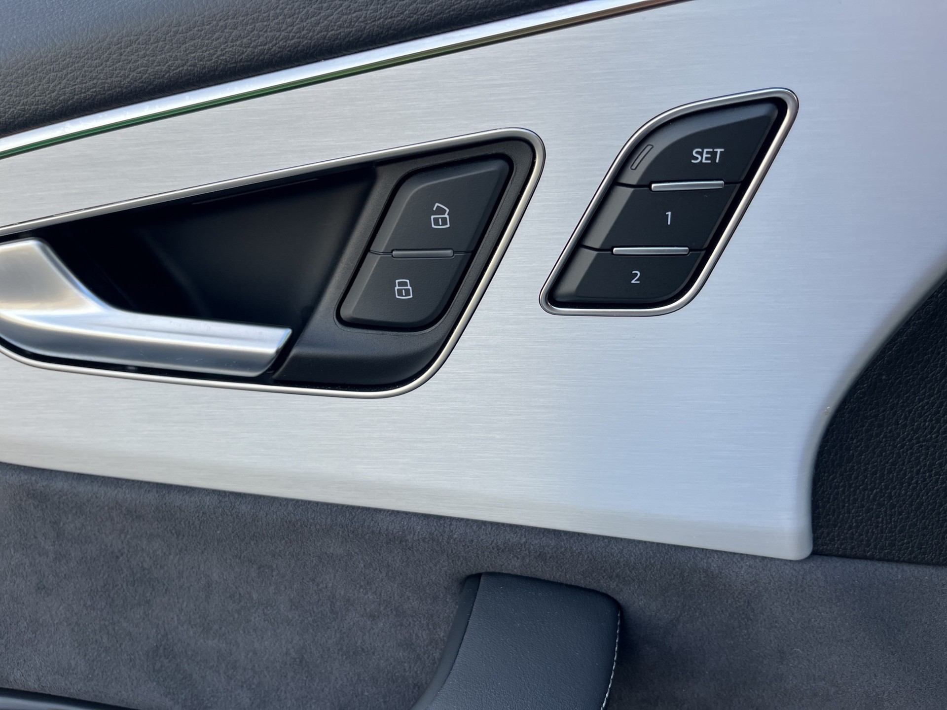 AUDI Q8 SUV TFSI e quattro 290 kW tiptronic *Standklima/Heizung, Allradlenkung Panodach, B&O, Nachtsicht, 5J.Garantie*-image-22
