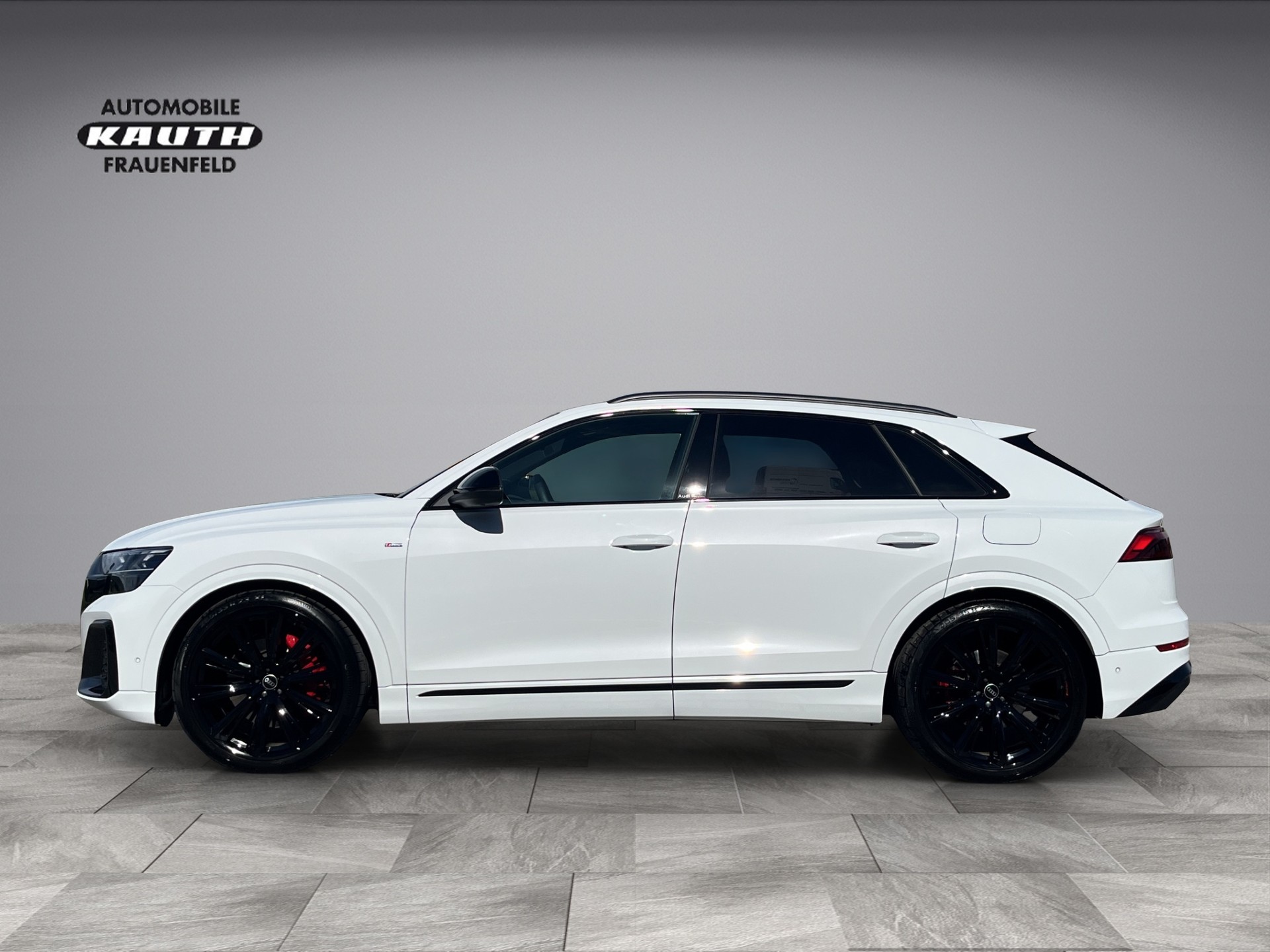 AUDI Q8 SUV TFSI e quattro 290 kW tiptronic *Standklima/Heizung, Allradlenkung Panodach, B&O, Nachtsicht, 5J.Garantie*-showroom-element-1
