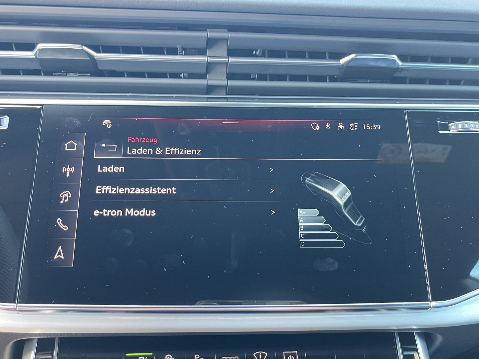 AUDI Q8 SUV TFSI e quattro 290 kW tiptronic *Standklima/Heizung, Allradlenkung Panodach, B&O, Nachtsicht, 5J.Garantie*-image-30