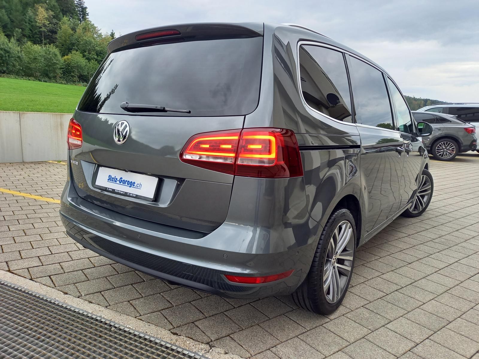 VW Sharan 1.4 TSI BlMT Highline DSG **7 Sitze**-showroom-element-1
